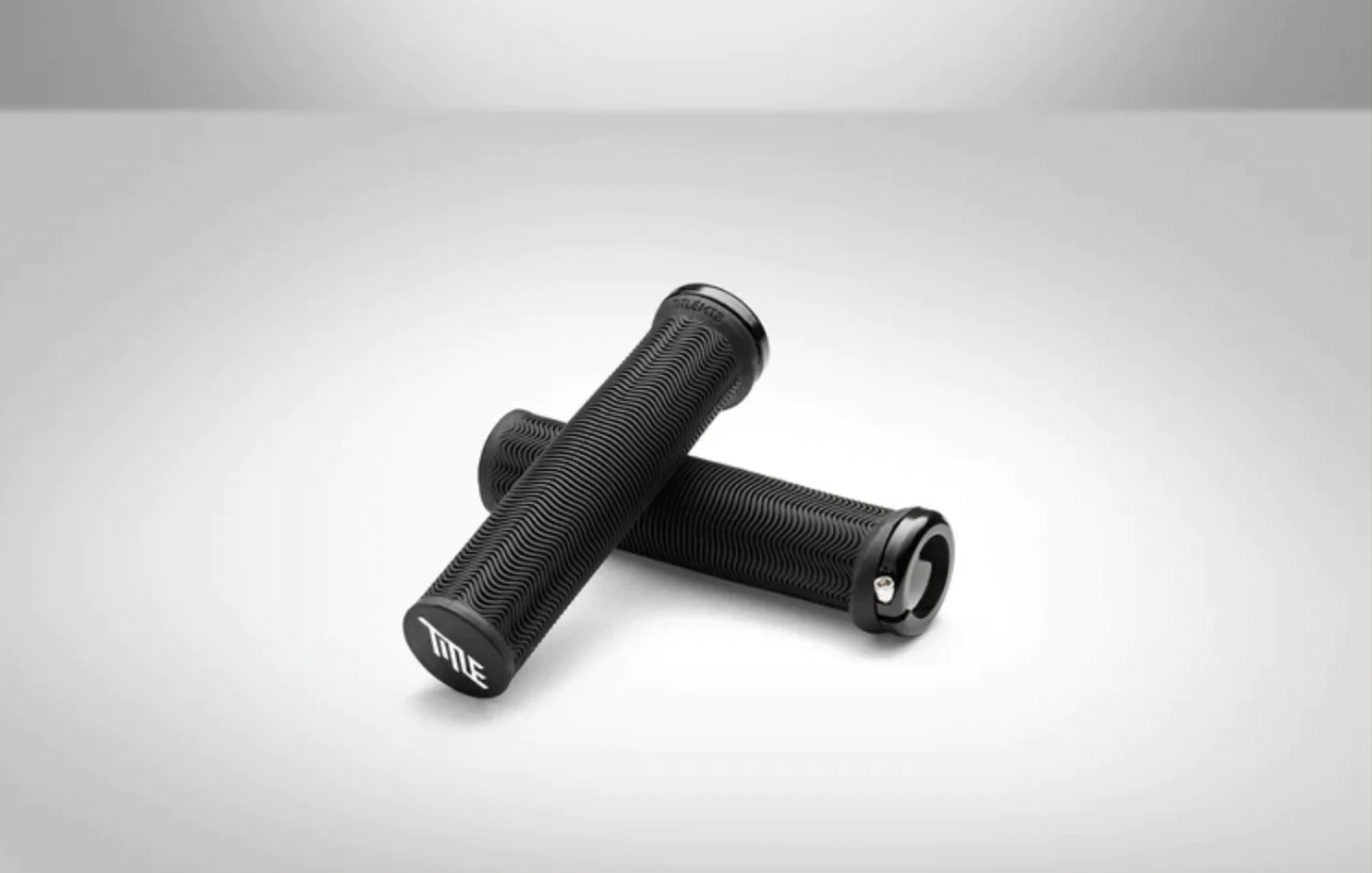 LO1 Grips