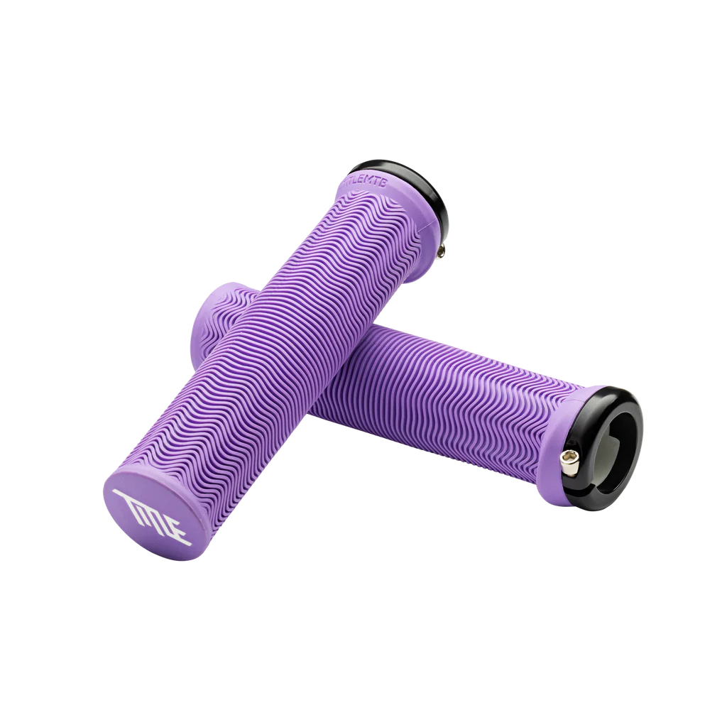 LO1 Grips